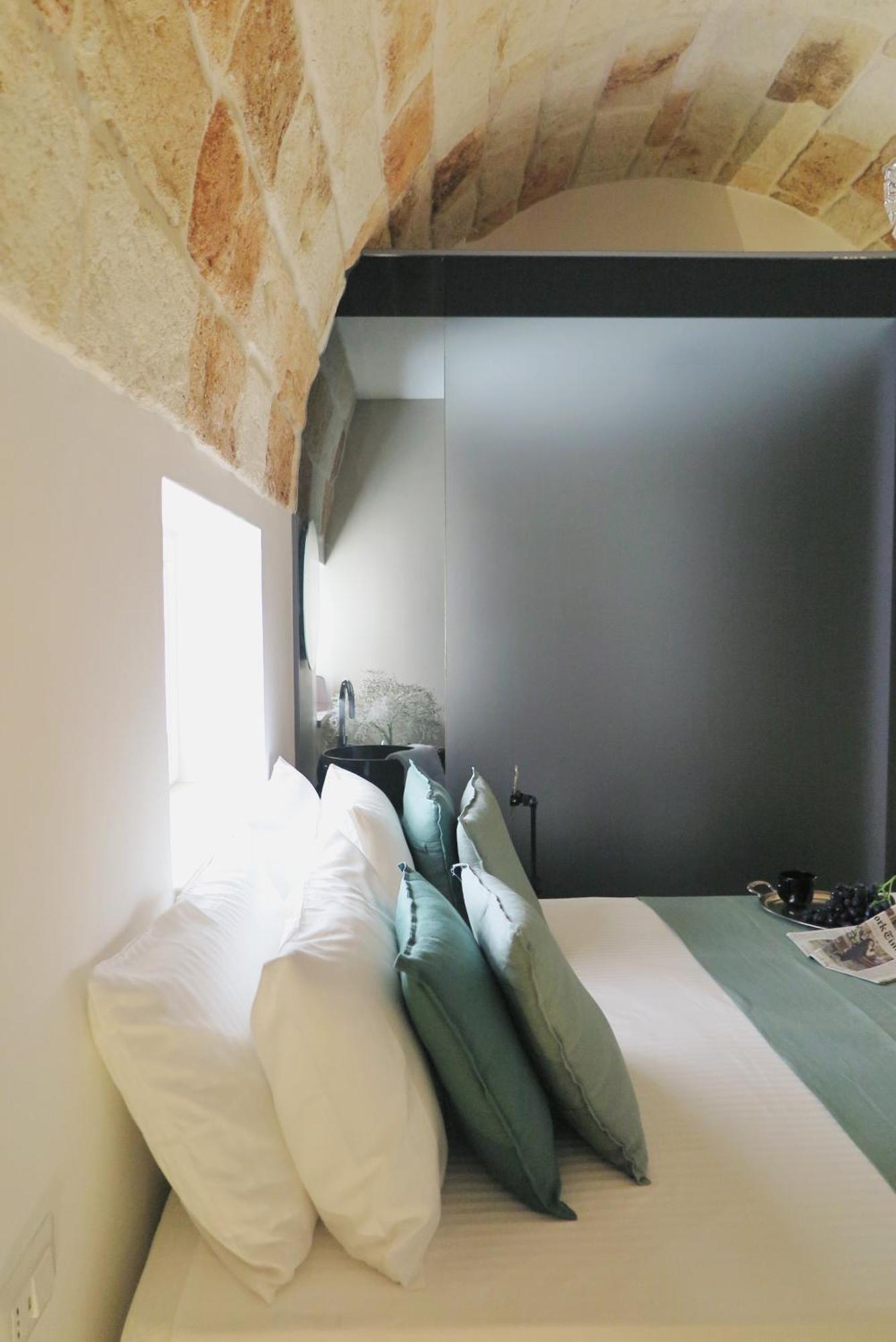 Bed and Breakfast La Volpe E L'Uva Поліньяно-а-Маре Екстер'єр фото